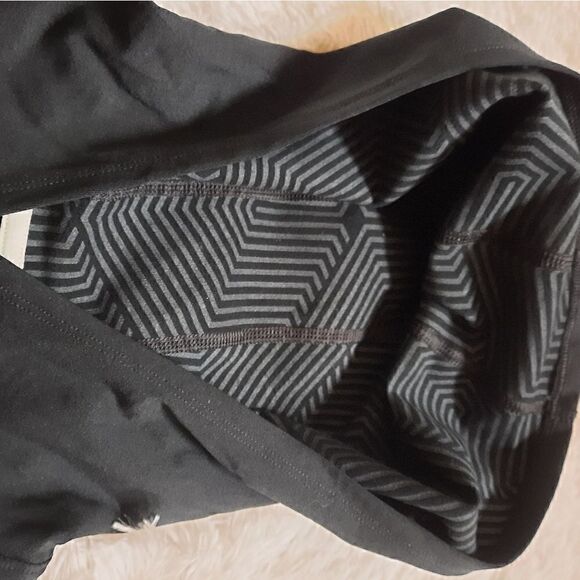 NWOT Under Armour Cold Gear Base Layer Hoodie - Picture 7 of 10